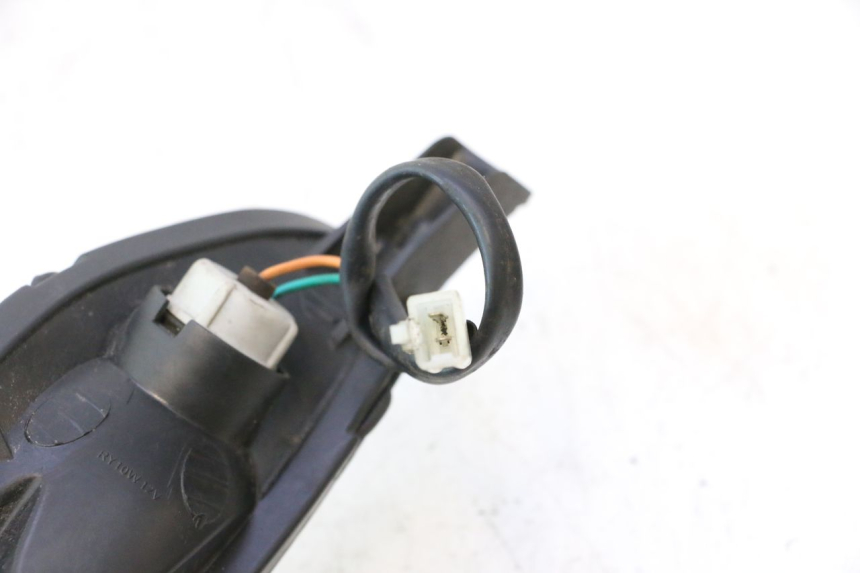 photo de FANALE ANTERIORE PEUGEOT KISBEE 2T 50 (2010 - 2017) - Primo piano ad alta risoluzione