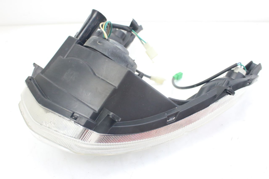 photo de FANALE ANTERIORE PEUGEOT KISBEE 4T 50 (2010 - 2017) - Zoom sullo stato d'uso