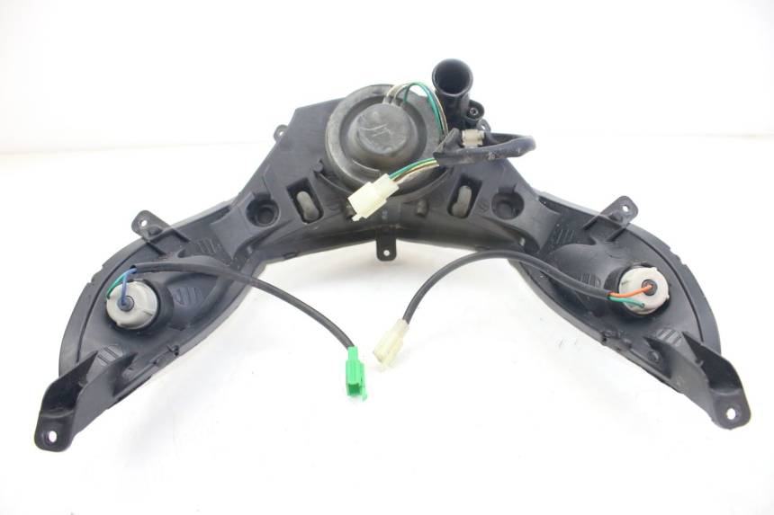 photo de FANALE ANTERIORE PEUGEOT KISBEE 4T 50 (2010 - 2017) - Altra angolazione