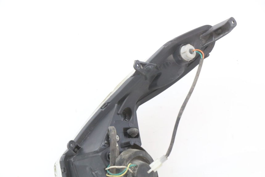 photo de FANALE ANTERIORE PEUGEOT KISBEE 4T 50 (2010 - 2017) - Altra angolazione