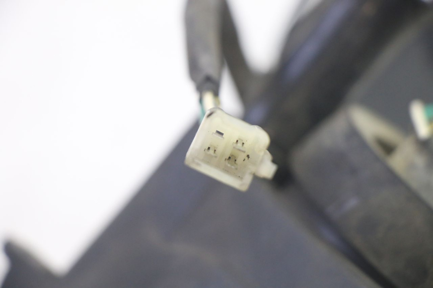 photo de FANALE ANTERIORE PEUGEOT KISBEE 4T 50 (2010 - 2017) - Zoom sui componenti