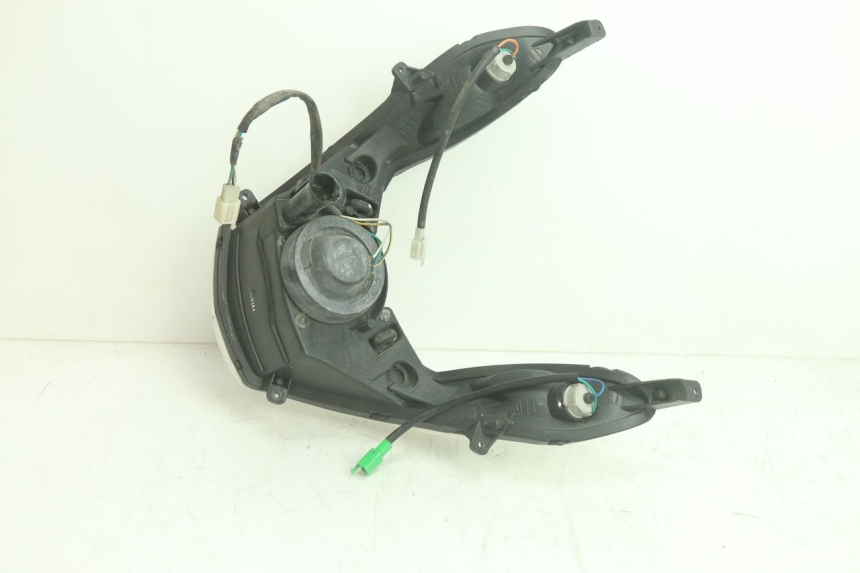 photo de FANALE ANTERIORE PEUGEOT KISBEE 4T 50 (2018 - 2022) - Primo piano tecnico