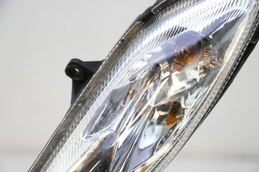 photo de FANALE ANTERIORE PEUGEOT KISBEE 4T 50 (2018 - 2022) - Zoom sui componenti