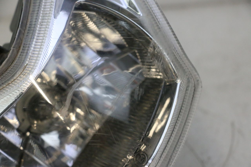 photo de FANALE ANTERIORE PEUGEOT KISBEE 4T 50 (2010 - 2017) - Zoom sui componenti