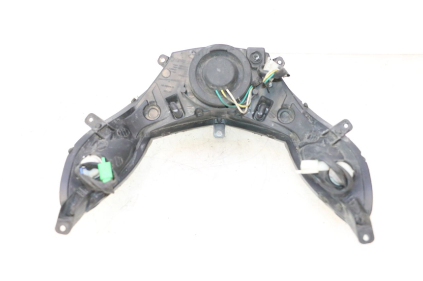 photo de FANALE ANTERIORE PEUGEOT KISBEE 4T 50 (2018 - 2022) - Zoom sullo stato d'uso