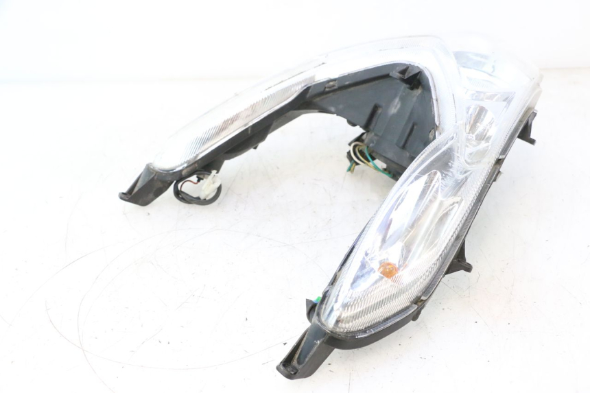 photo de FANALE ANTERIORE PEUGEOT KISBEE 4T 50 (2018 - 2022) - Primo piano tecnico