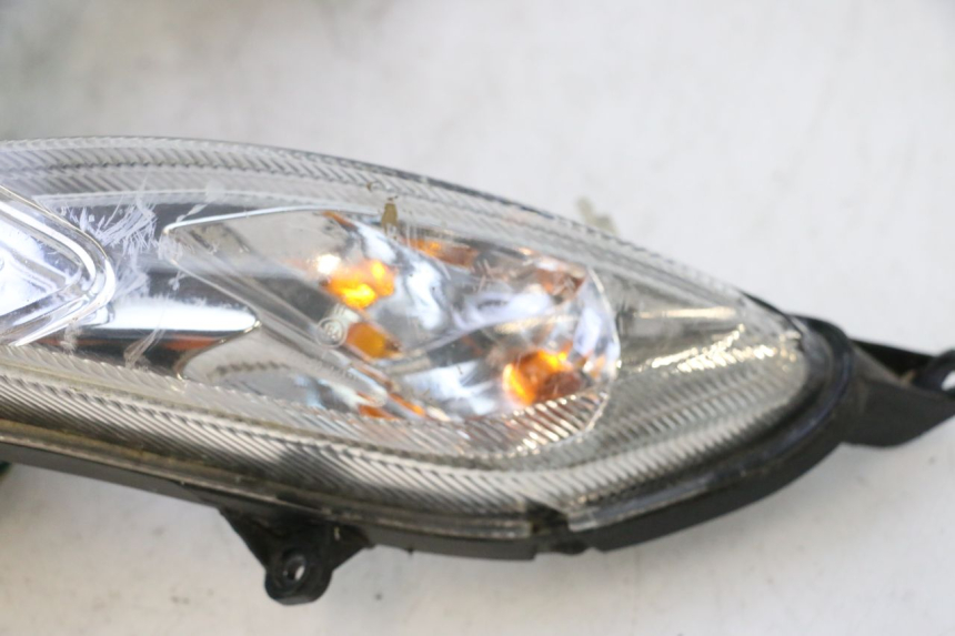 photo de FANALE ANTERIORE PEUGEOT KISBEE 4T 50 (2018 - 2022) - Dettagli dei punti di fissaggio