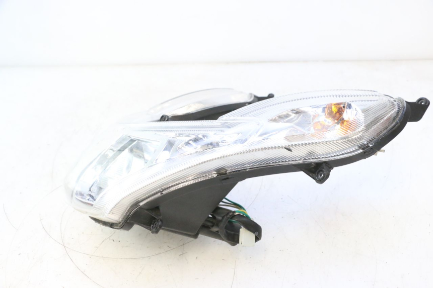 photo de FARO ANTERIORE PEUGEOT KISBEE 4T 50 (2023 - 2026) - Altra vista dell'articolo