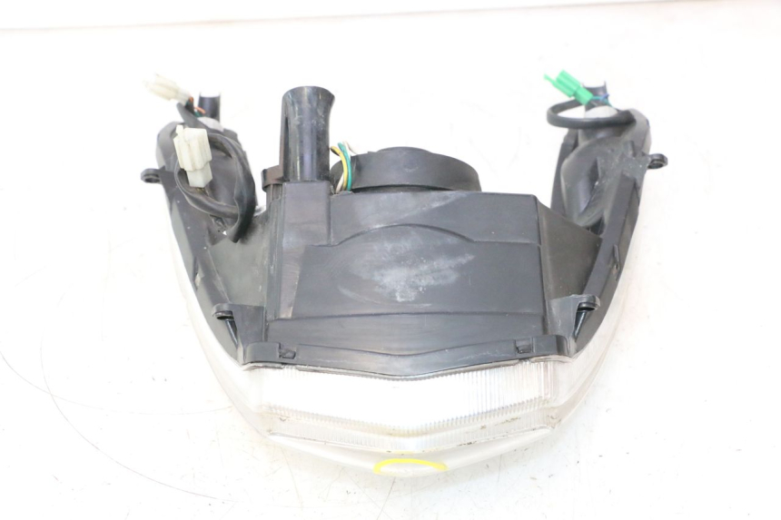 photo de FANALE ANTERIORE PEUGEOT KISBEE 4T 50 (2018 - 2022) - Primo piano ad alta risoluzione