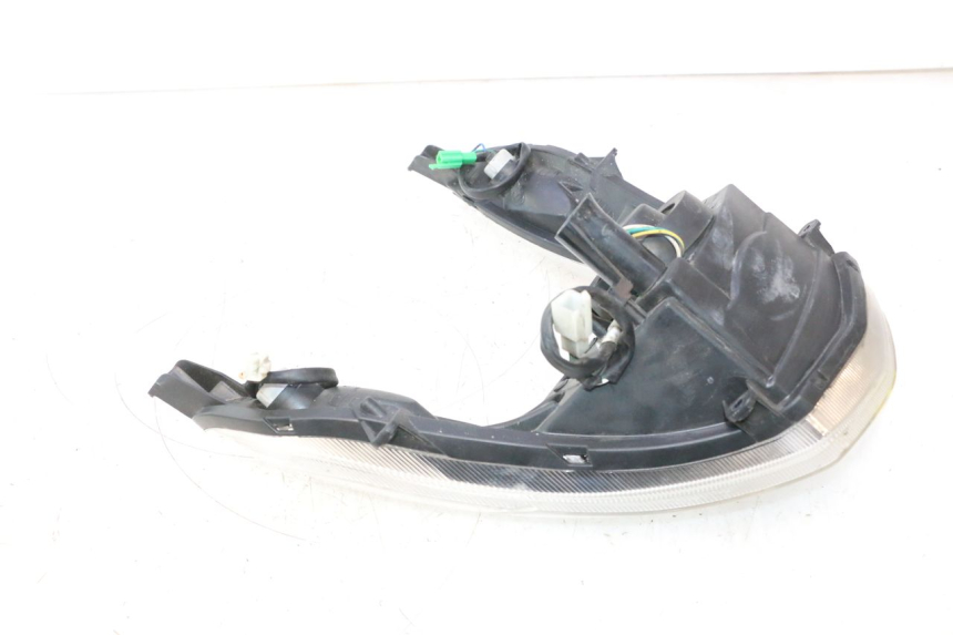 photo de FANALE ANTERIORE PEUGEOT KISBEE 4T 50 (2018 - 2022) - Focus sulla struttura