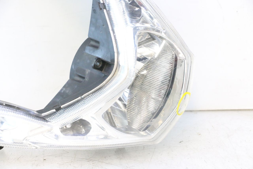 photo de FANALE ANTERIORE PEUGEOT KISBEE 4T 50 (2018 - 2022) - Primo piano tecnico
