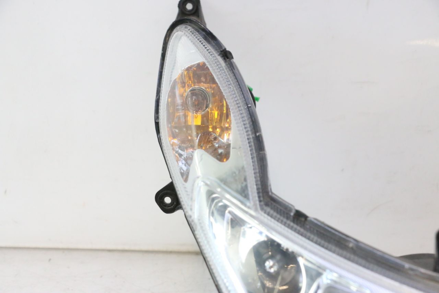 photo de FANALE ANTERIORE PEUGEOT KISBEE 4T 50 (2018 - 2022) - Stato della superficie e materiale