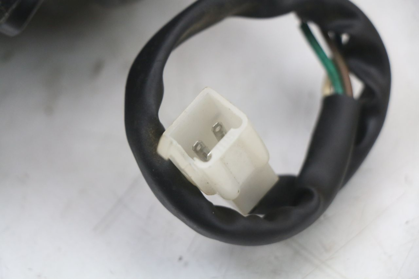 photo de FARO ANTERIORE ORCAL KITE 4T 50 (2019 - 2023) - Stato della superficie e materiale