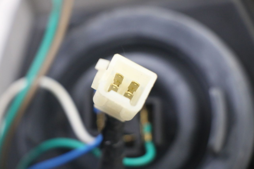 photo de FANALE ANTERIORE KYMCO AGILITY 4T 50 (2005 - 2018) - Dettagli dei punti di fissaggio