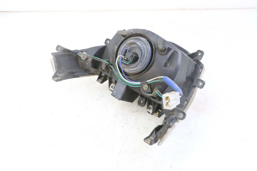 photo de FANALE ANTERIORE KYMCO DINK 4T 50 (2007 - 2018) - Dettagli dei punti di fissaggio