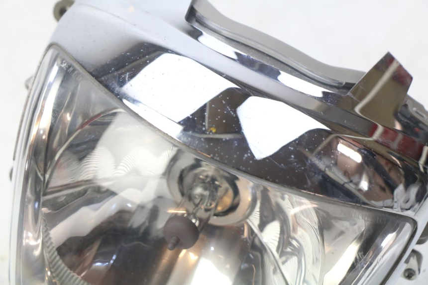 photo de FANALE ANTERIORE PIAGGIO LIBERTY IGET 4T 50 (2015 - 2020) - Zoom sullo stato d'uso