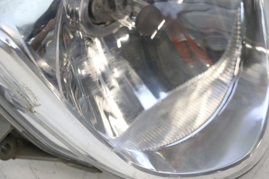 photo de FANALE ANTERIORE PIAGGIO LIBERTY IGET 4T 50 (2015 - 2020) - Altra vista dell'articolo