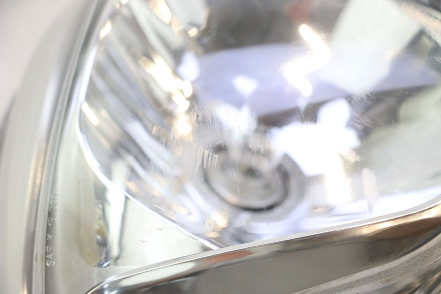 photo de FANALE ANTERIORE PIAGGIO LIBERTY IGET 4T 50 (2015 - 2020) - Caratteristiche distintive