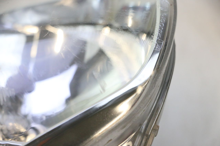 photo de FANALE ANTERIORE PIAGGIO LIBERTY IGET 4T 50 (2015 - 2020) - Zoom sullo stato d'uso