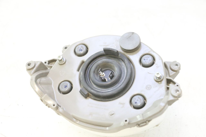 photo de FANALE ANTERIORE PIAGGIO LIBERTY IGET 4T 50 (2015 - 2020) - Stato della superficie e materiale