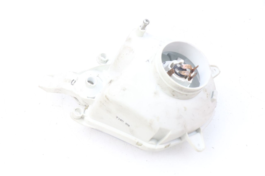 photo de FANALE ANTERIORE PEUGEOT LUDIX BLASTER 50 (2006 - 2014) - Zoom sullo stato d'uso