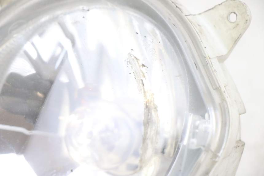 photo de FANALE ANTERIORE PEUGEOT LUDIX 50 (2005 - 2007) - Stato della superficie e materiale