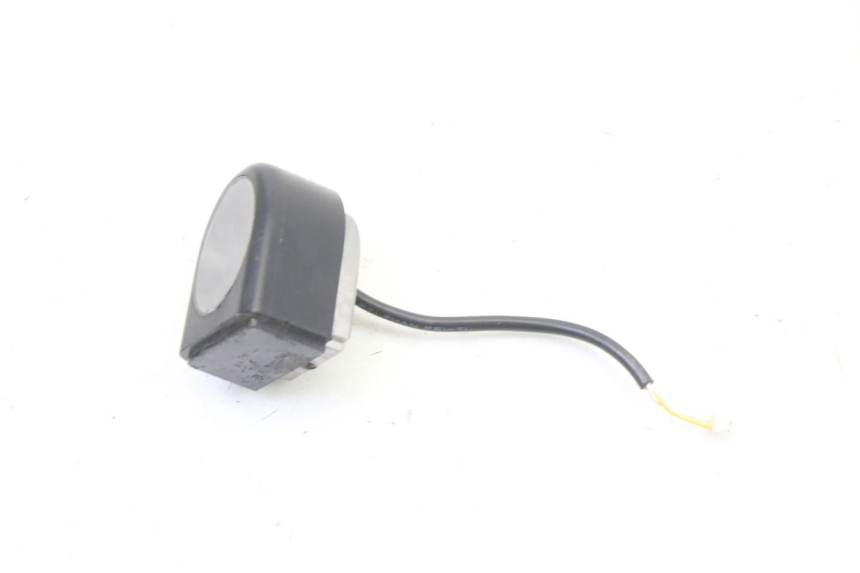 photo de FARO ANTERIORE XIAOMI MI PRO 2 1 - Primo piano tecnico