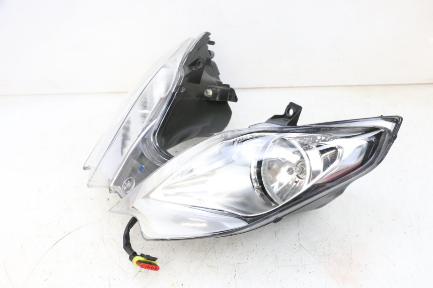 photo de FARO ANTERIORE PIAGGIO MP3 HPE 300 (2019 - 2026) - Focus sulla struttura