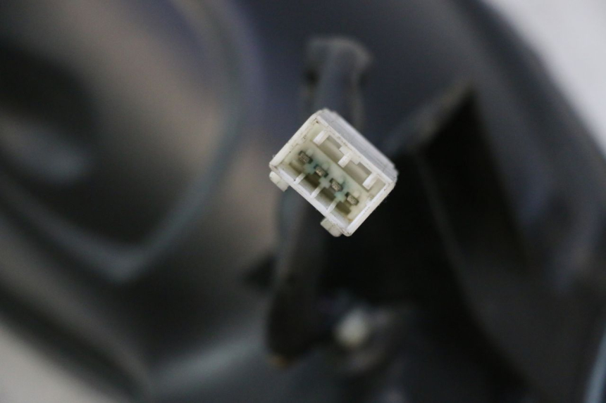 photo de FARO ANTERIORE PIAGGIO MP3 125 (2006 - 2014) - Dettaglio del componente
