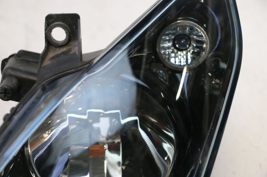photo de FARO ANTERIORE PIAGGIO MP3 125 (2006 - 2014) - Foto prodotto supplementare