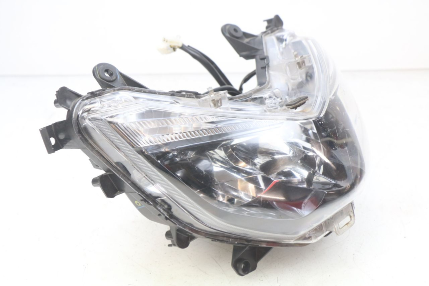photo de FARO ANTERIORE YAMAHA N-MAX NMAX 125 (2017 - 2020) - Focus sulla struttura