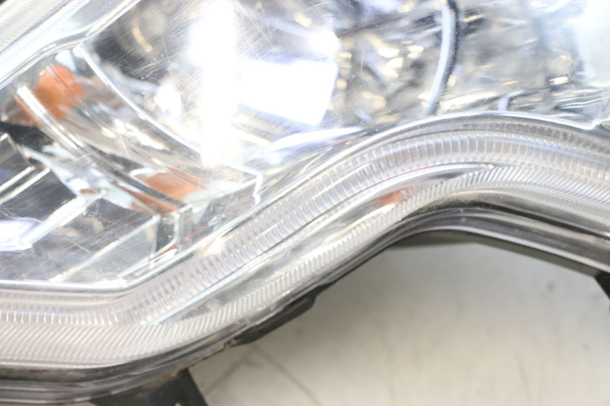 photo de FARO ANTERIORE IMF INDUSTRIE NEW PACH 2T 50 (2014 - 2020) - Stato della superficie e materiale