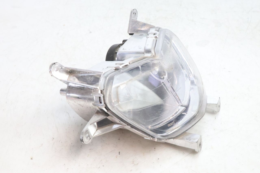 photo de FARO ANTERIORE PIAGGIO NEW TYPHOON 50 (2018 - 2021) - Zoom sullo stato d'uso