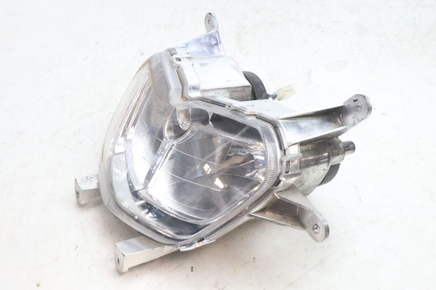photo de FARO ANTERIORE PIAGGIO NEW TYPHOON 50 (2018 - 2021) - Dettagli dei punti di fissaggio
