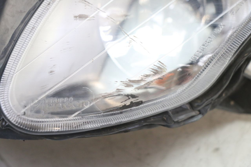 photo de FARO ANTERIORE PIAGGIO NRG POWER PUREJET 50 (2018 - 2021) - Dettagli dei punti di fissaggio