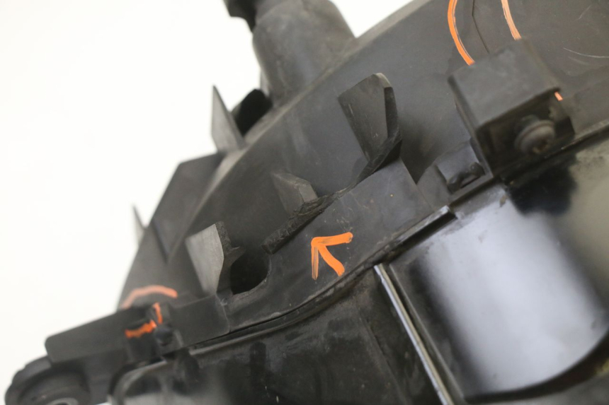 photo de FARO ANTERIORE HONDA NTV DEAUVILLE ABS 700 (2007 - 2016) - Stato della superficie e materiale