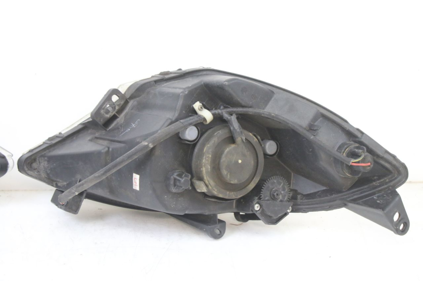 photo de FARO ANTERIORE PEUGEOT SATELIS 125 (2013 - 2018) - Ricambio usato controllato