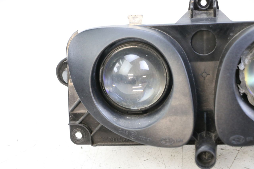 photo de FARO ANTERIORE PEUGEOT TKR TREKKER FURIOUS 50 (2005 - 2014) - Stato della superficie e materiale