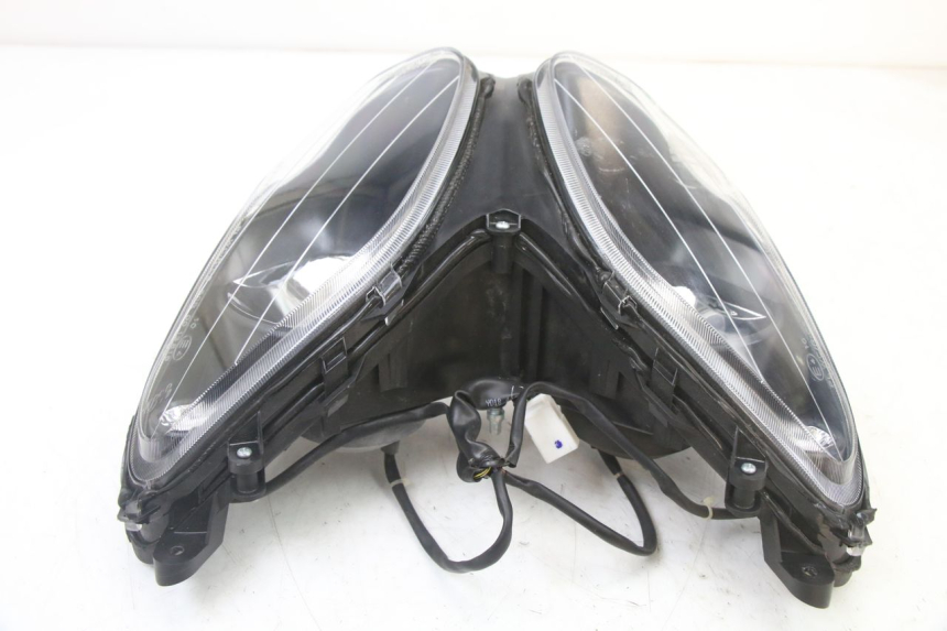 photo de FARO ANTERIORE PIAGGIO NRG POWER PUREJET 50 (2018 - 2021) - Primo piano tecnico