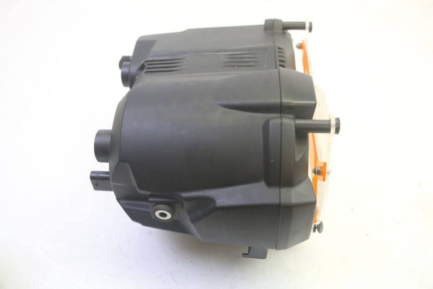 photo de FARO ANTERIORE BMW R GS 1250 (2021 - 2024) - Zoom sullo stato d'uso