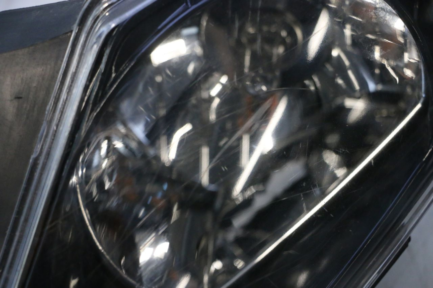 photo de FARO ANTERIORE ORCAL RAPTOR 50 (2015 - 2021) - Stato della superficie e materiale