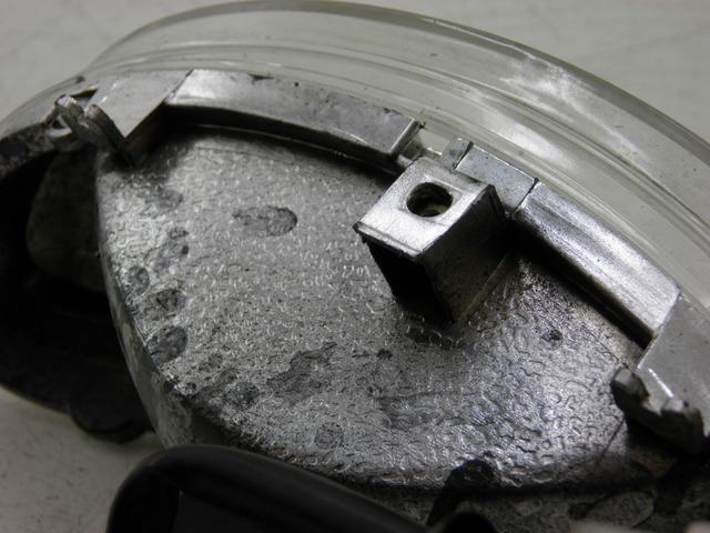 photo de FANALE ANTERIORE ROADSIGN WALLABY 50 (2009 - 2014) - Dettagli dei punti di fissaggio