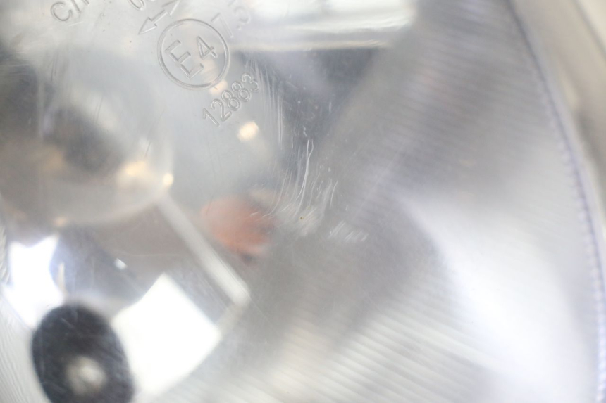 photo de FANALE ANTERIORE TNT MOTOR ROMA 10' 4T 50 (2019 - 2022) - Primo piano tecnico