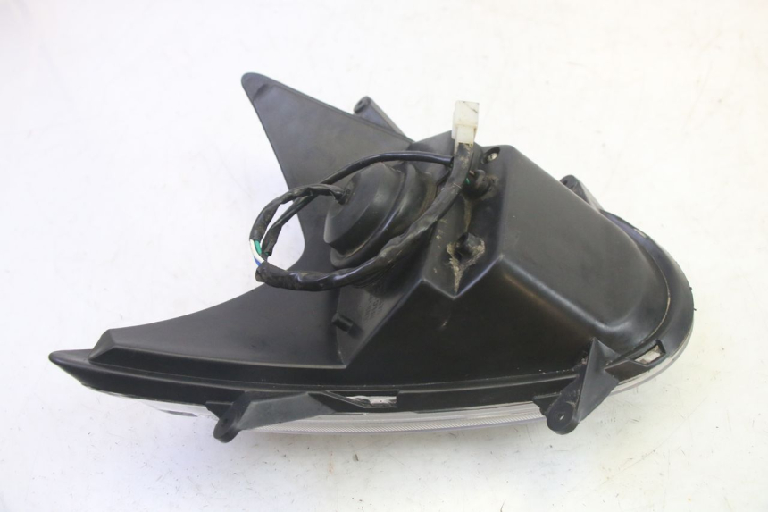 photo de FANALE ANTERIORE TNT MOTOR ROMA 10' 4T 50 (2019 - 2022) - Stato della superficie e materiale