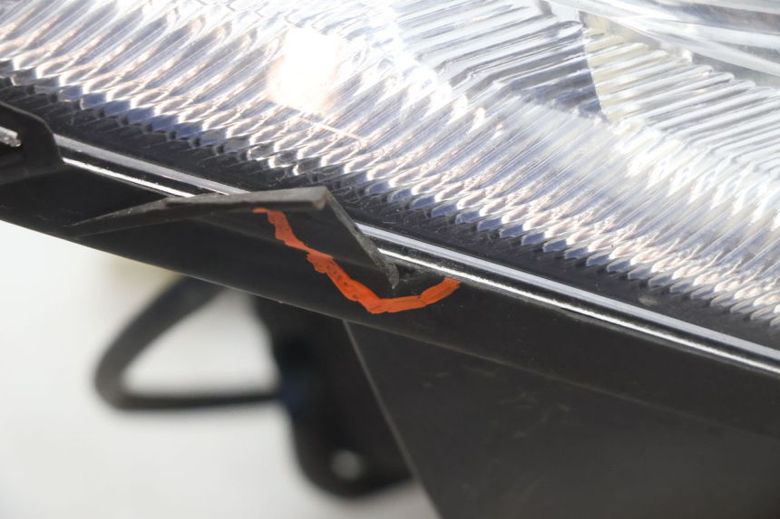 photo de FANALE ANTERIORE KEEWAY RY6 2T 50 (2011 - 2019) - Primo piano tecnico