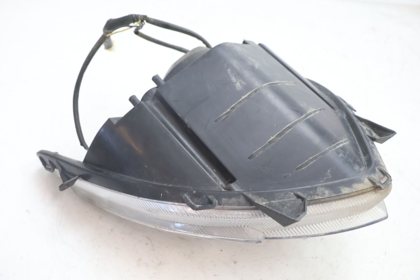 photo de FANALE ANTERIORE KEEWAY RY6 2T 50 (2011 - 2019) - Dettagli dei punti di fissaggio
