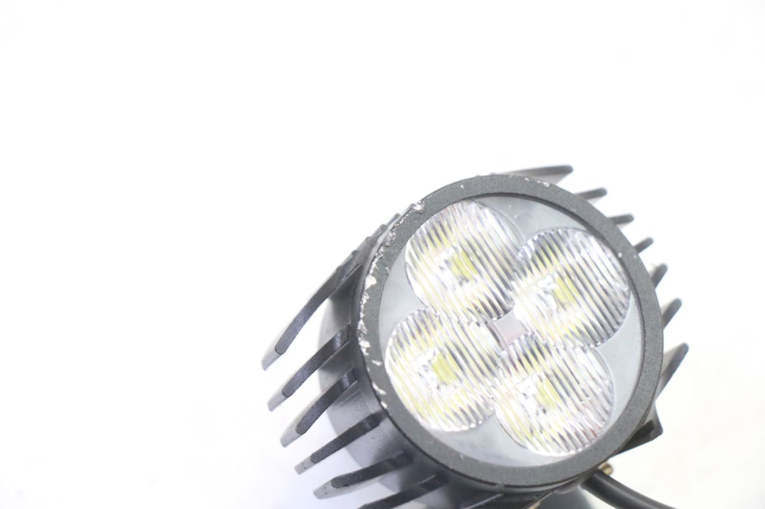 photo de FARO ANTERIORE HERO S10 1 - Dettaglio del componente