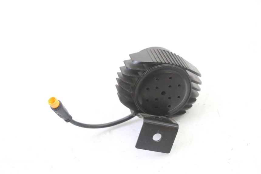 photo de FARO ANTERIORE HERO S10 1 - Primo piano tecnico