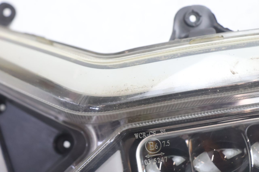photo de FARO ANTERIORE JM MOTORS SANTANA EVO 50 (2024 - 2026) - Zoom sullo stato d'uso