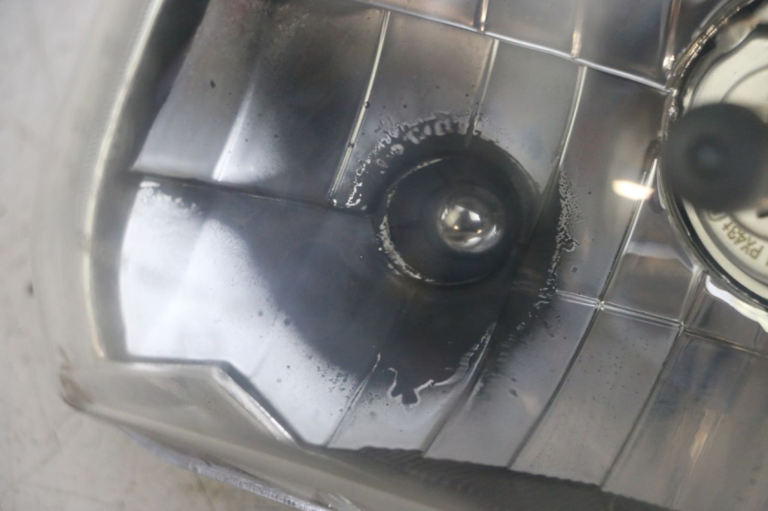 photo de FARO ANTERIORE JM MOTORS SANTANA 50 (2014 - 2023) - Zoom sullo stato d'uso